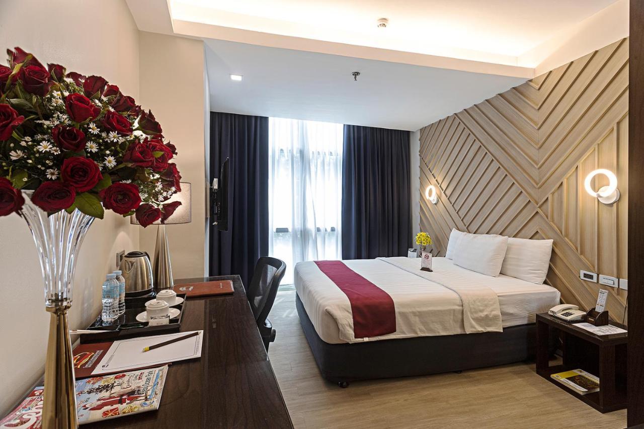 Sarrosa International Hotel And Residential Suites Cebu Extérieur photo