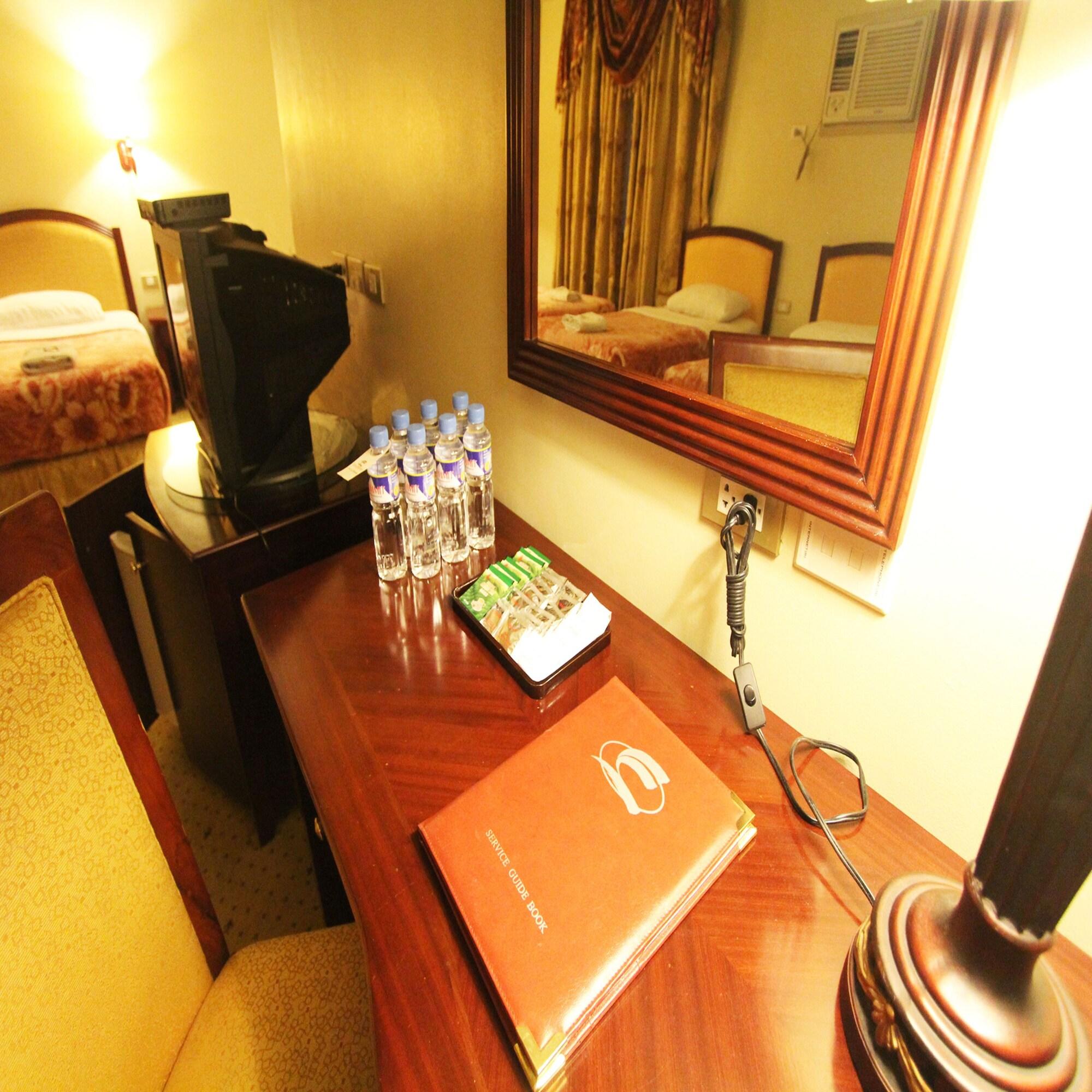 Sarrosa International Hotel And Residential Suites Cebu Extérieur photo